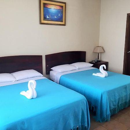 Hostal Baltra Puerto Ayora  Extérieur photo