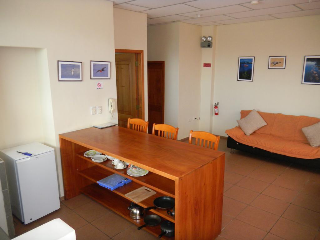 Hostal Baltra Puerto Ayora  Chambre photo