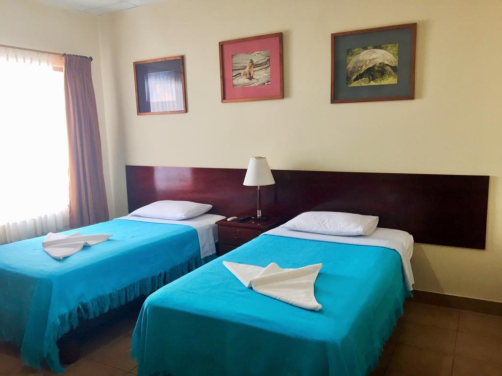 Hostal Baltra Puerto Ayora  Extérieur photo