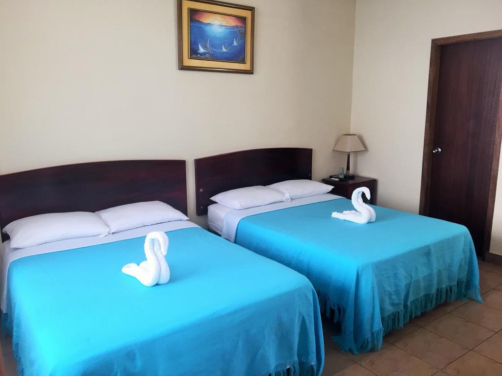 Hostal Baltra Puerto Ayora  Extérieur photo