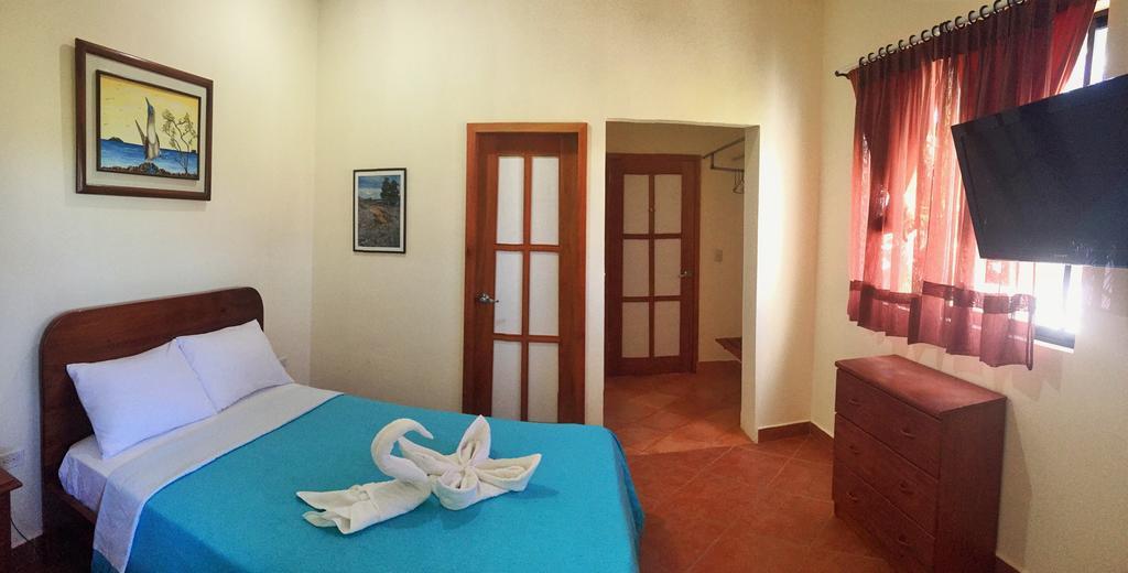 Hostal Baltra Puerto Ayora  Extérieur photo