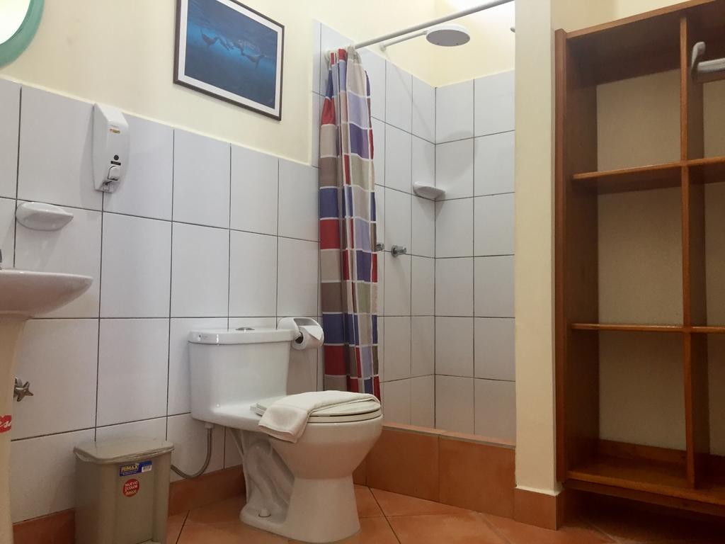 Hostal Baltra Puerto Ayora  Extérieur photo