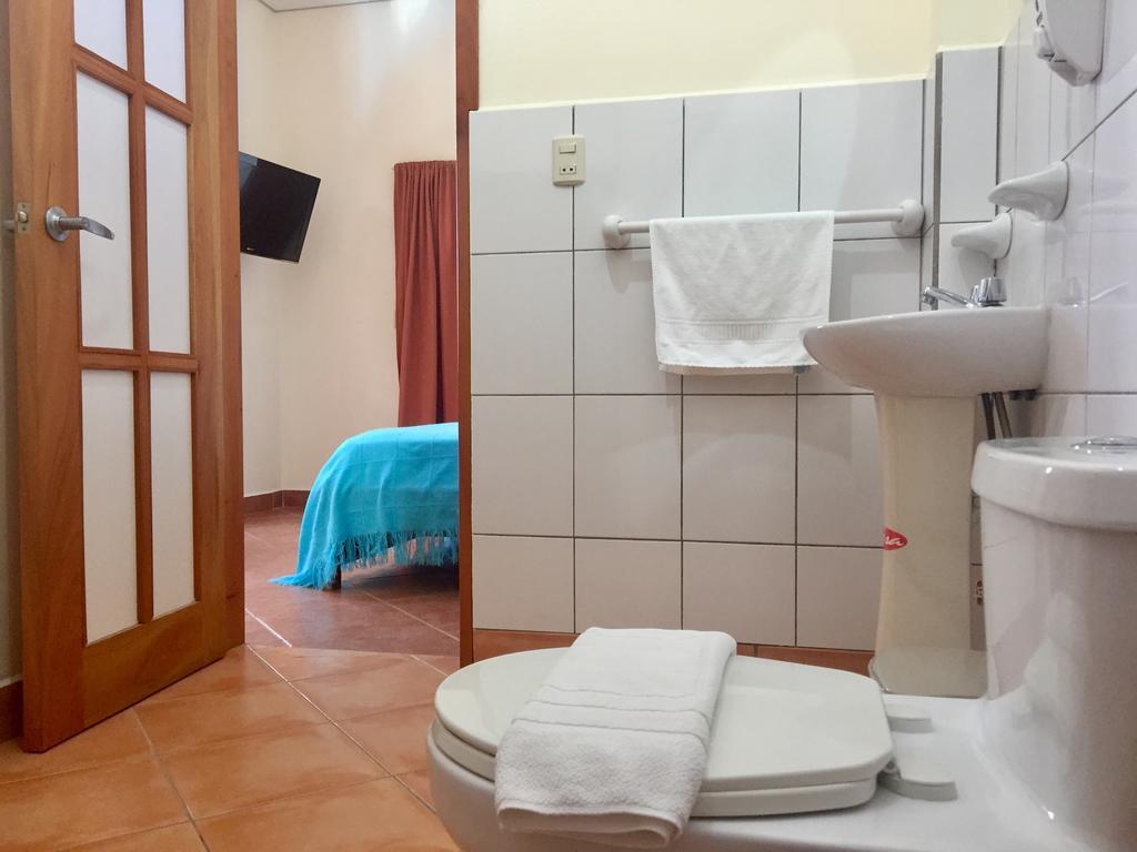 Hostal Baltra Puerto Ayora  Extérieur photo