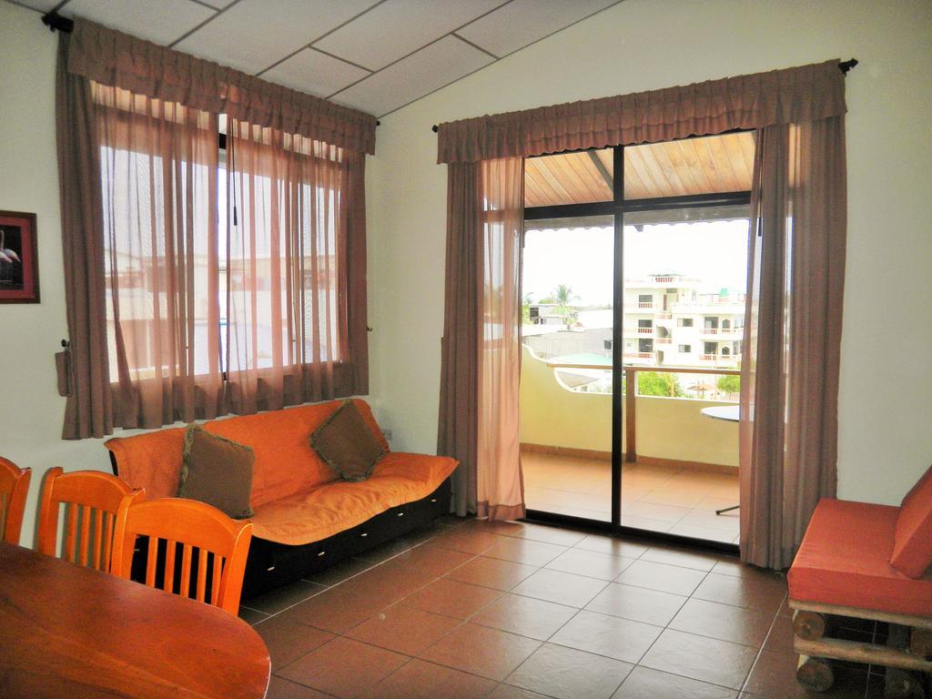 Hostal Baltra Puerto Ayora  Extérieur photo